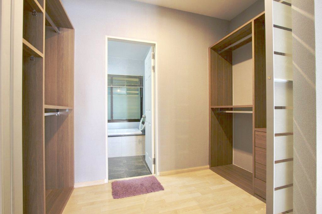 ขายทาวน์โฮมอารียาแมนดารีนา-ถสุขุมวิท77-30ตรว-3ชั้น-เหมาะซื้อลงทุน-ขาย-99ล้าน-โทร093-9594717