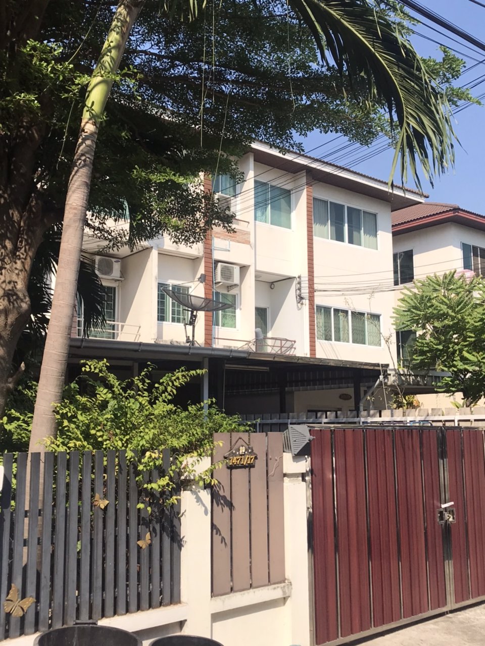 ให้เช่าทาวน์โฮมรอยัลโฮม-ถพัฒนาการซอย31-1-3ชั้น-4นอน-ใกล้โลตัส-เช่า-30000-บ-ด-โทร093-9594717