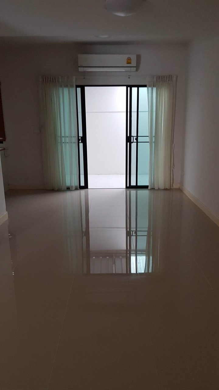 ให้เช่าทาวเฮ้าส์-2ชั้น-มเดอะคอนเนค-ถพัฒนาการ44-3นอน-พร้อมเฟอร์-เช่า-25000-บ-ด-โทร-093-9594717