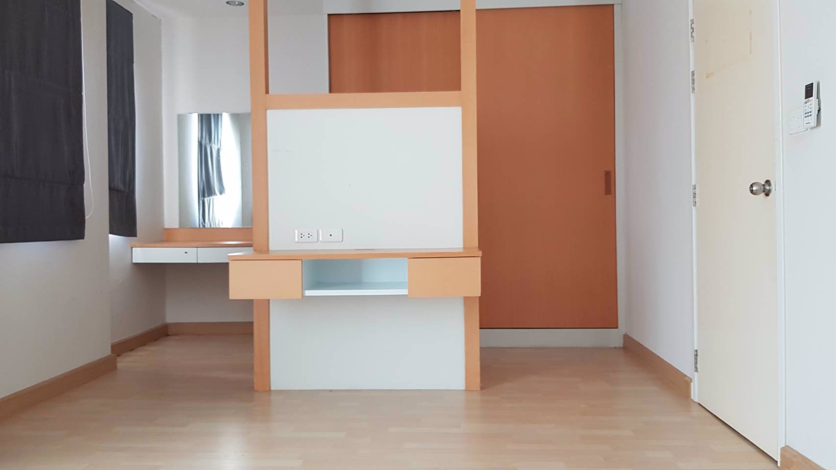 ให้เช่าทาวเฮ้าส์-2ชั้น-มเดอะคอนเนค-ถพัฒนาการ44-3นอน-พร้อมเฟอร์-เช่า-25000-บ-ด-โทร-093-9594717