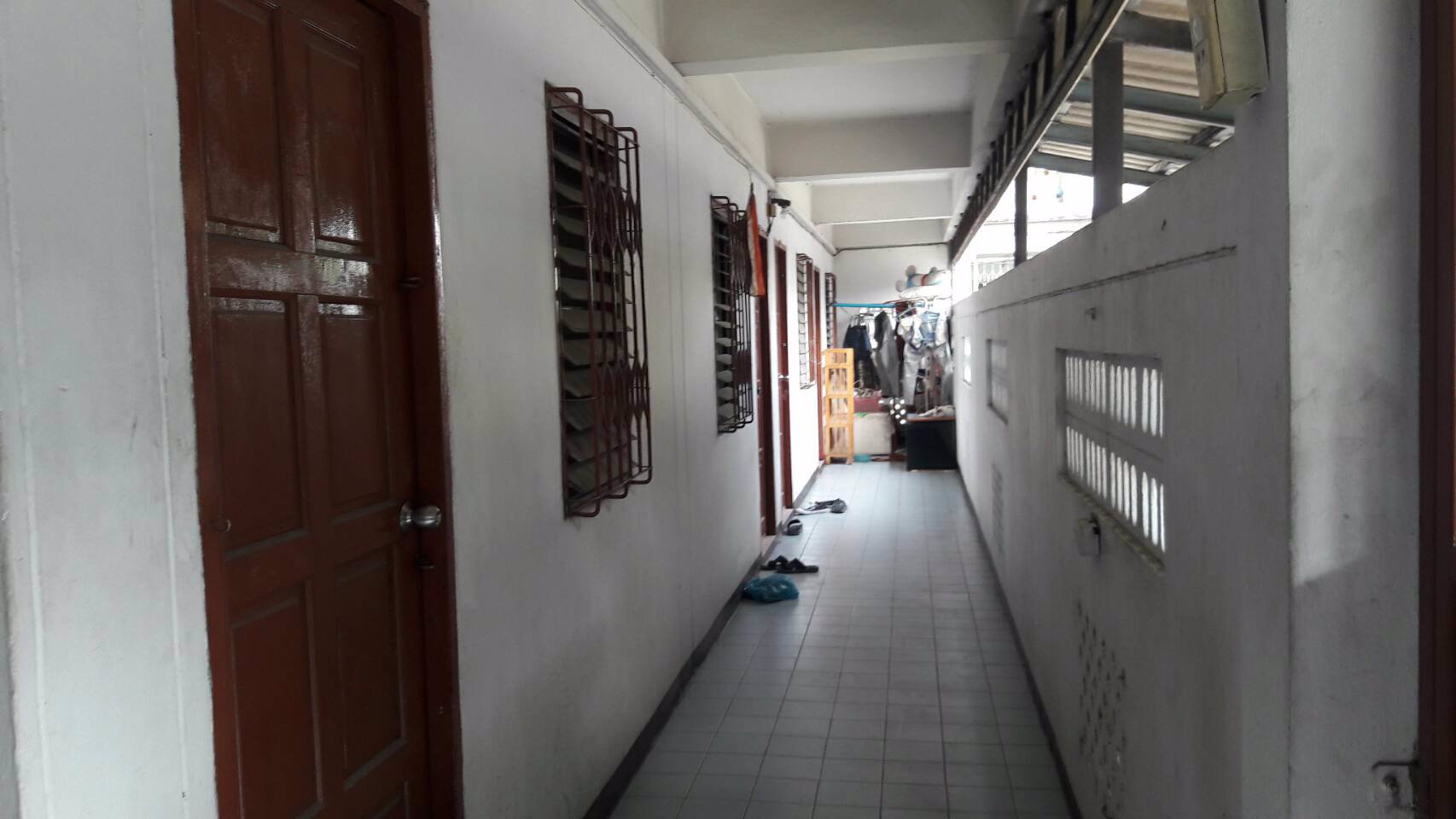 ขายอพาร์ทเม้นท์-4ชั้น-13นอน-ถรามคำแหง-ใกล้สี่แยกลำสาลี-รถไฟฟ้าเพียง-30ม-ขาย-8-ล้าน-โทร-093-9594717