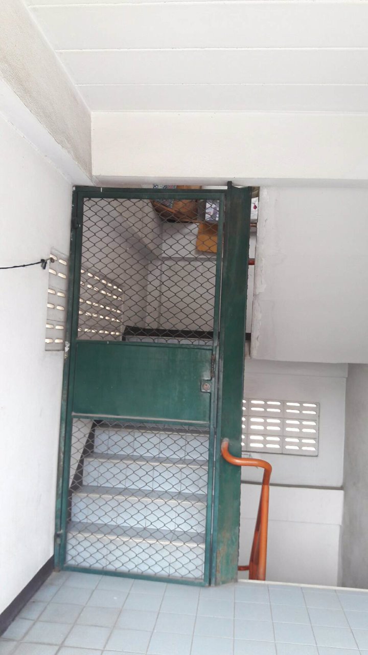 ขายอพาร์ทเม้นท์-4ชั้น-13นอน-ถรามคำแหง-ใกล้สี่แยกลำสาลี-รถไฟฟ้าเพียง-30ม-ขาย-8-ล้าน-โทร-093-9594717