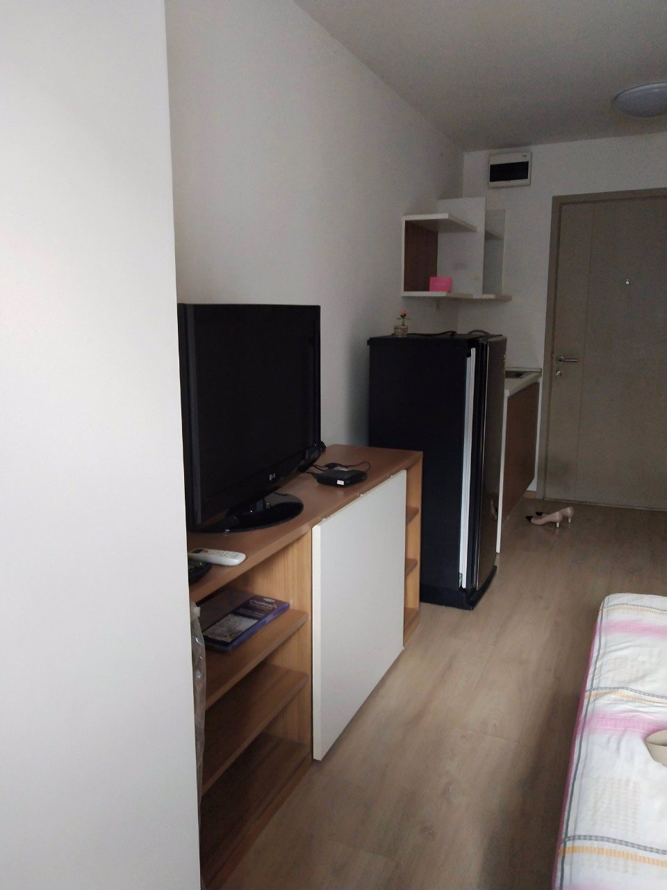 ให้เช่าคอนโดเอลลิโอ-สุขุมวิท64-ใกล้-btsปุณณวิถีอุดมสุข-พร้อมเฟอร์-เช่า-8000-บ-ด-โทร-093-9594717