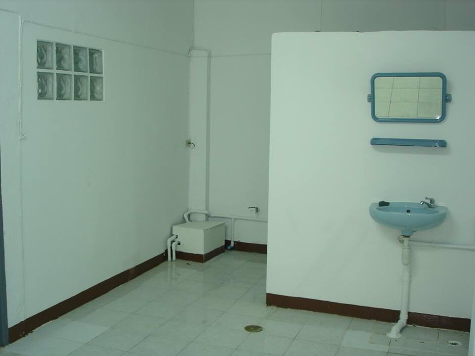 ให้เช่าอาคารพาณิชย์-5ชั้น-1คูหา-ริมถนนรามคำแหง-เช่า-35000-บาท-เดือน-โทร-093-9594717