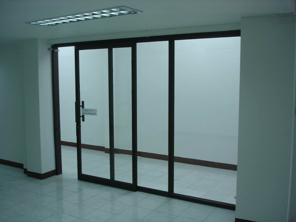 ให้เช่าอาคารพาณิชย์-5ชั้น-1คูหา-ริมถนนรามคำแหง-เช่า-35000-บาท-เดือน-โทร-093-9594717