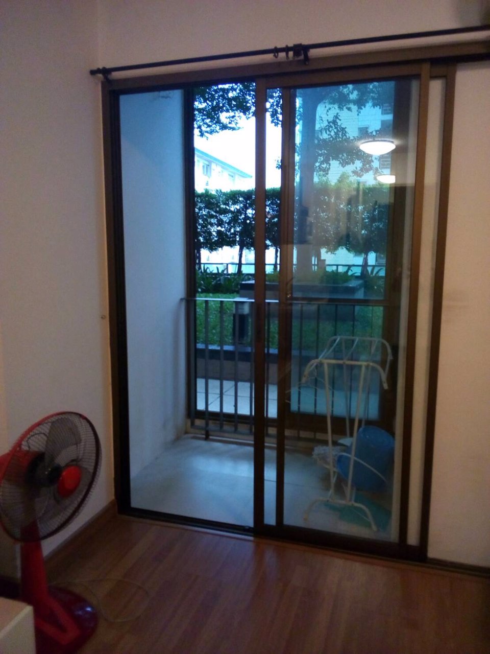 ให้เช่าคอนโดไอดีโอมิ๊กซ์-ใกล้-bts-อุดมสุข-แอร์-พร้อมเฟอร์-เช่า-11000-บ-ด-โทร-093-9594717