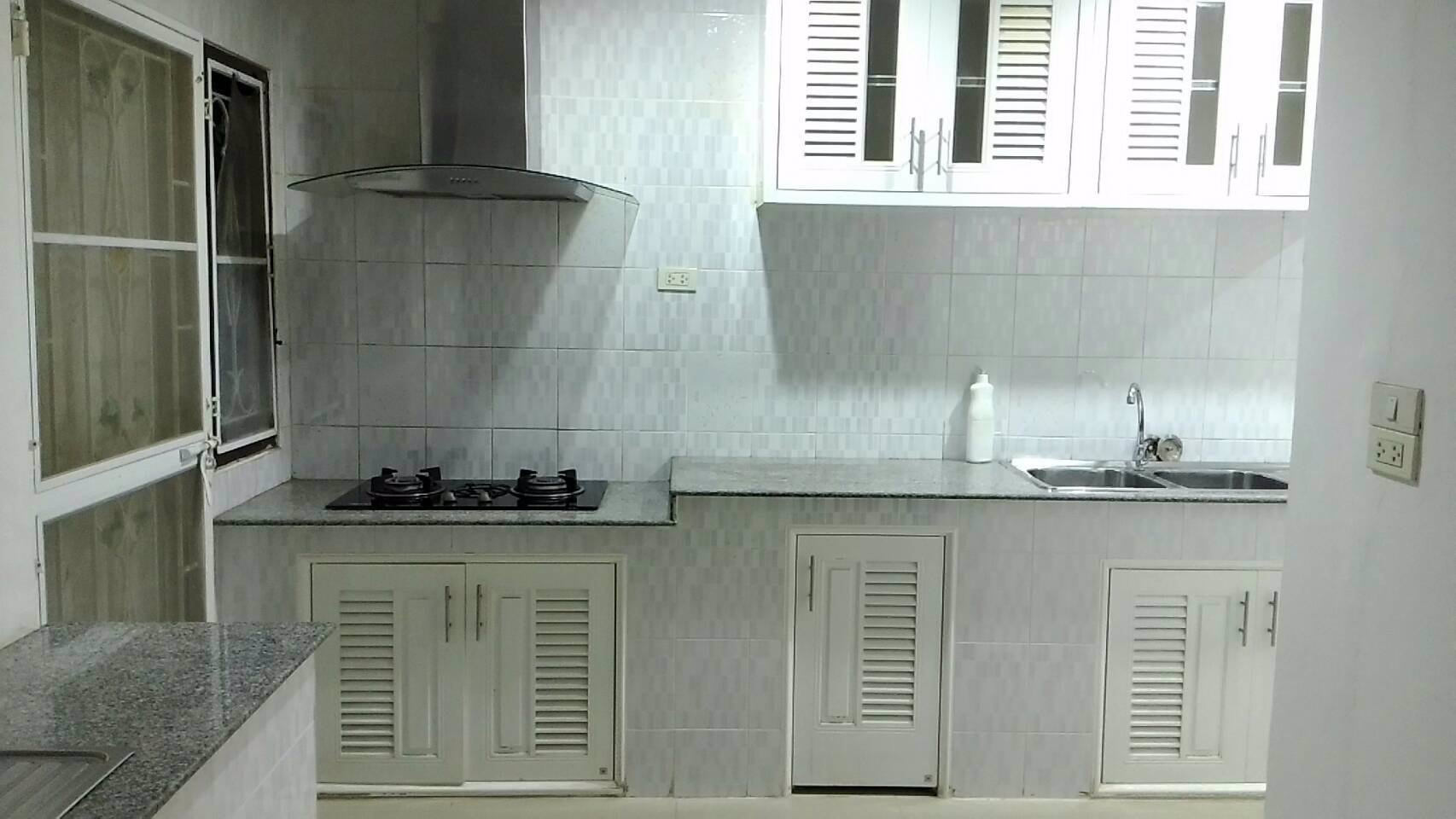 ให้เช่าบ้านเดี่ยว-มวิลล่าบารานี-ถเลียบคลอง3-ใกล้ดรีมเวิล์ด-50ตรว-เช่า20000-บ-ด-โทร093-9594717