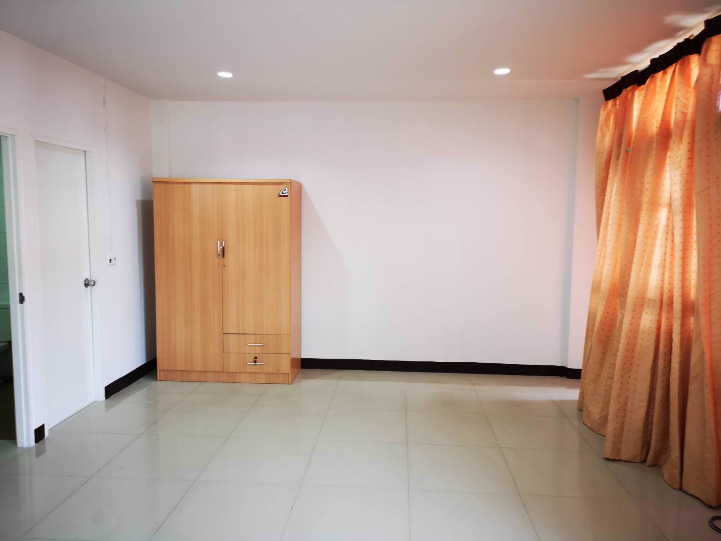 ให้เช่าทาวน์เฮ้าส์-2ชั้น-มเมืองเอก5-ใกล้มรังสิต-3นอน-2น้ำ-เฟอร์พร้อม-เช่า-15000บ-ด-093-9594717