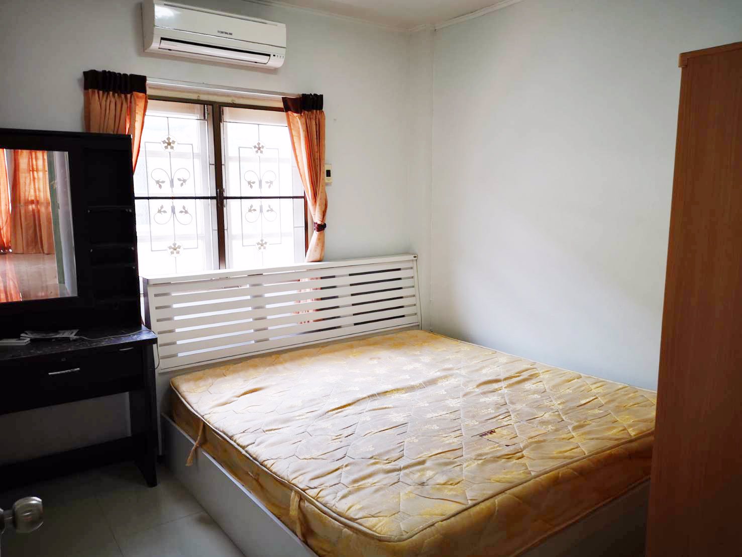 ให้เช่าทาวน์เฮ้าส์-2ชั้น-มเมืองเอก5-ใกล้มรังสิต-3นอน-2น้ำ-เฟอร์พร้อม-เช่า-15000บ-ด-093-9594717