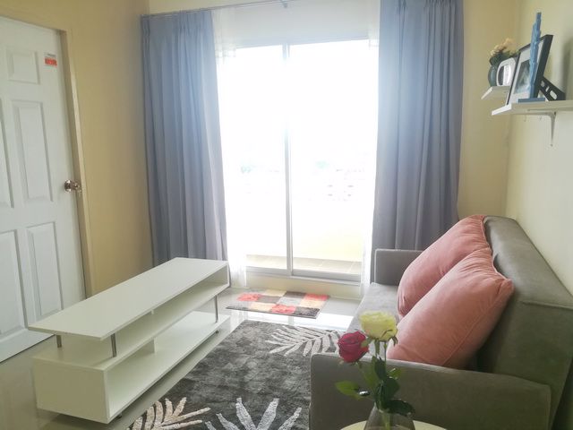 ขายคอนโดลาดพร้าวการ์เดนท์-แต่งสวย-พร้อมเฟอร์นิเจอร์แอร์2-ระเบียง