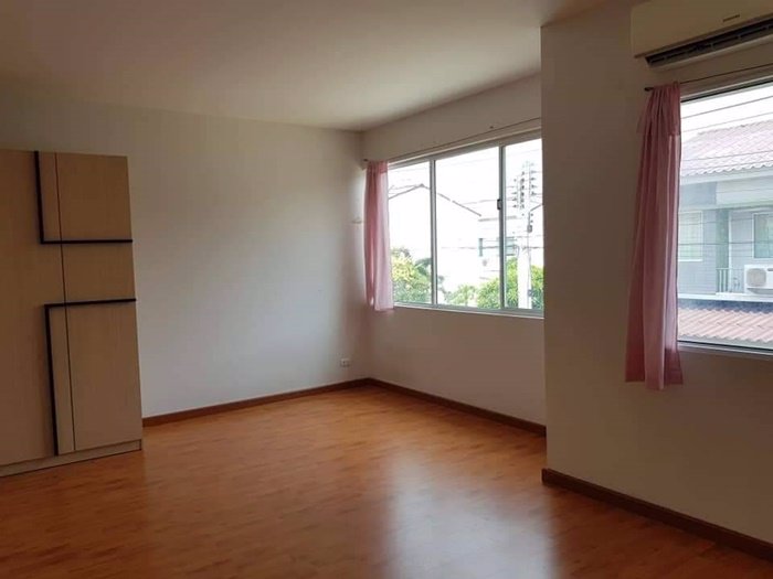 ขายด่วน-ทาวน์โฮม-เดอะทรัสต์-วงแหวน-ลำลูกกาคลอง5-ใกล้บิ๊กซี