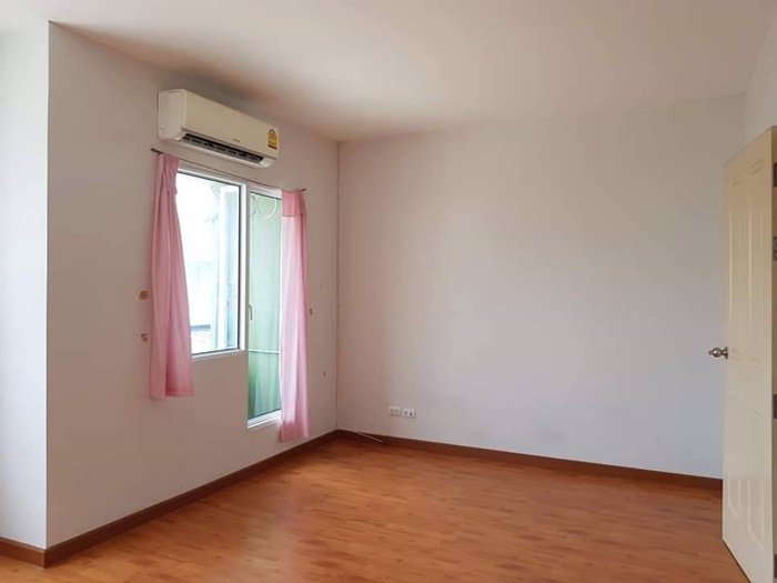 ขายด่วน-ทาวน์โฮม-เดอะทรัสต์-วงแหวน-ลำลูกกาคลอง5-ใกล้บิ๊กซี