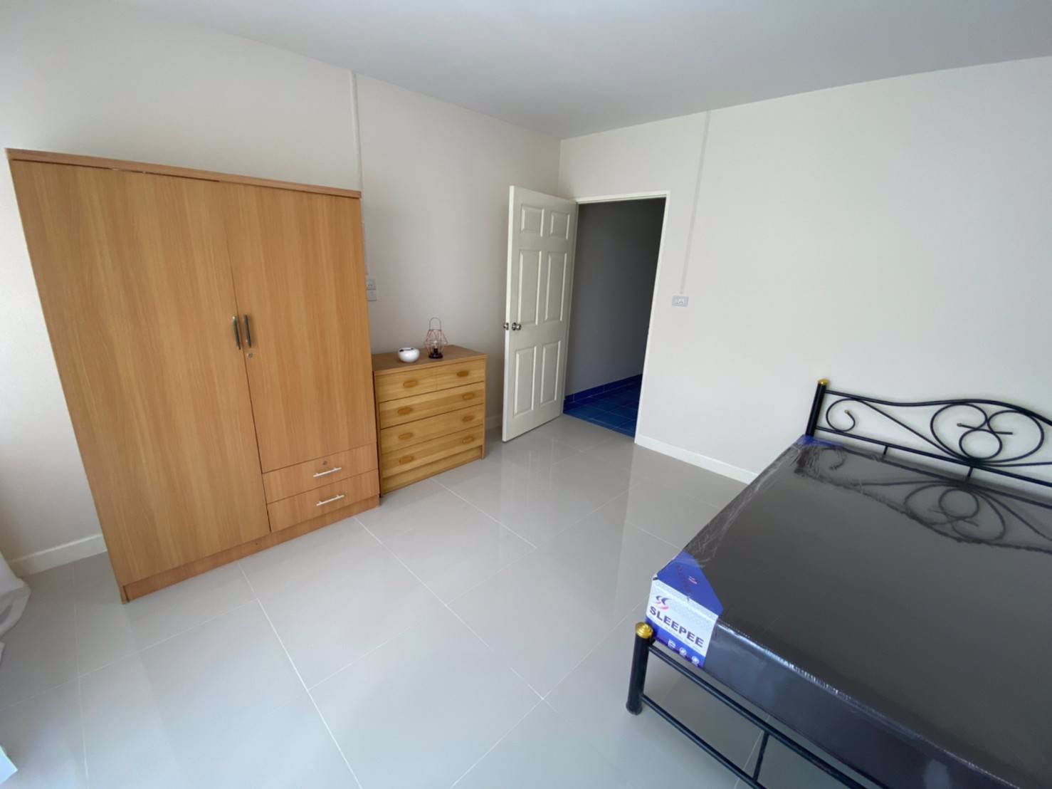 ขายถูกทาวน์เฮ้าส์-มเพลินใจ2-เนินพระ-เมืองระยอง-รีโนเวทใหม่เฟอร์ครบ-ใกล้อัสสัมชัญระยอง