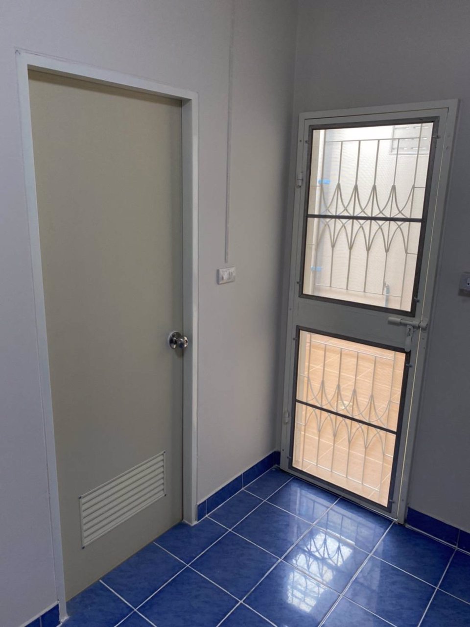 ขายถูกทาวน์เฮ้าส์-มเพลินใจ2-เนินพระ-เมืองระยอง-รีโนเวทใหม่เฟอร์ครบ-ใกล้อัสสัมชัญระยอง