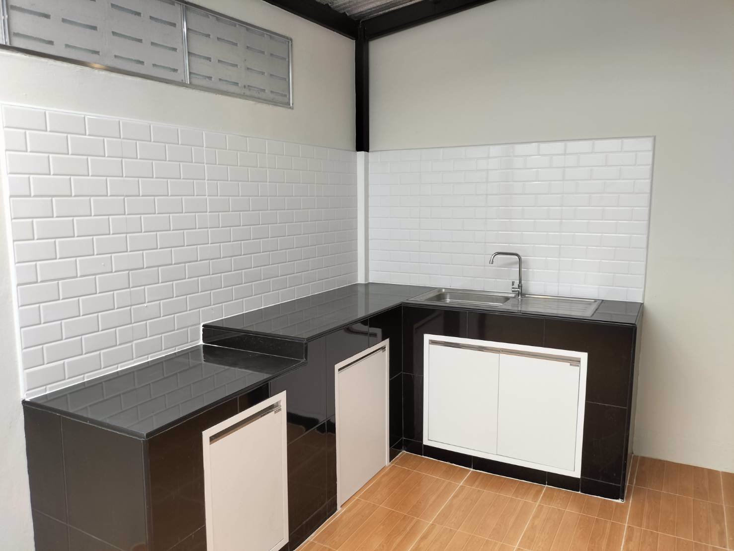 ขายถูกทาวน์เฮ้าส์-มเพลินใจ2-เนินพระ-เมืองระยอง-รีโนเวทใหม่เฟอร์ครบ-ใกล้อัสสัมชัญระยอง