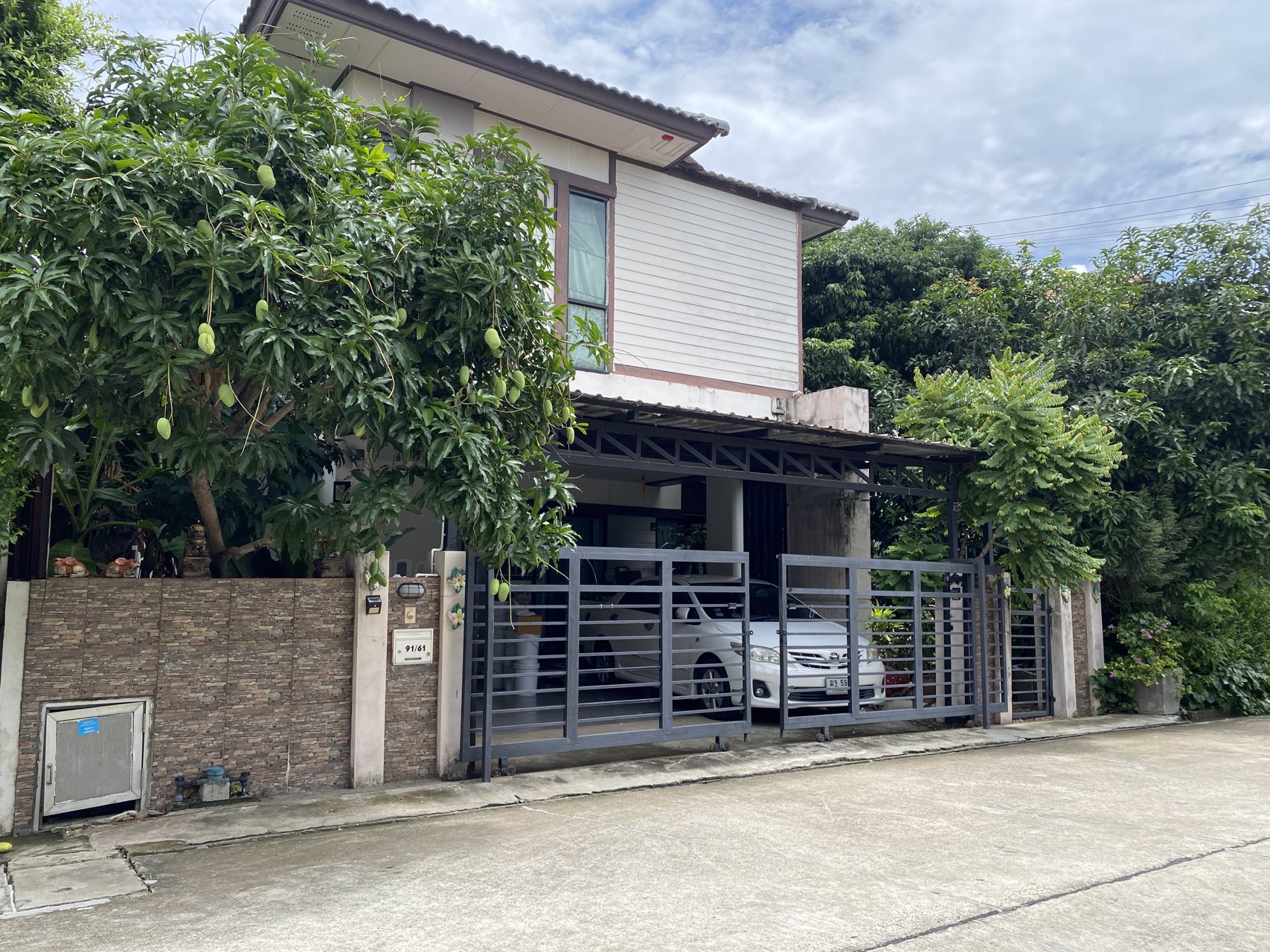 ขายด่วน-เจ้าของขายเอง-บ้านเดี่ยวสไตล์โมเดิร์นทรอปิคอล-2-ชั้น