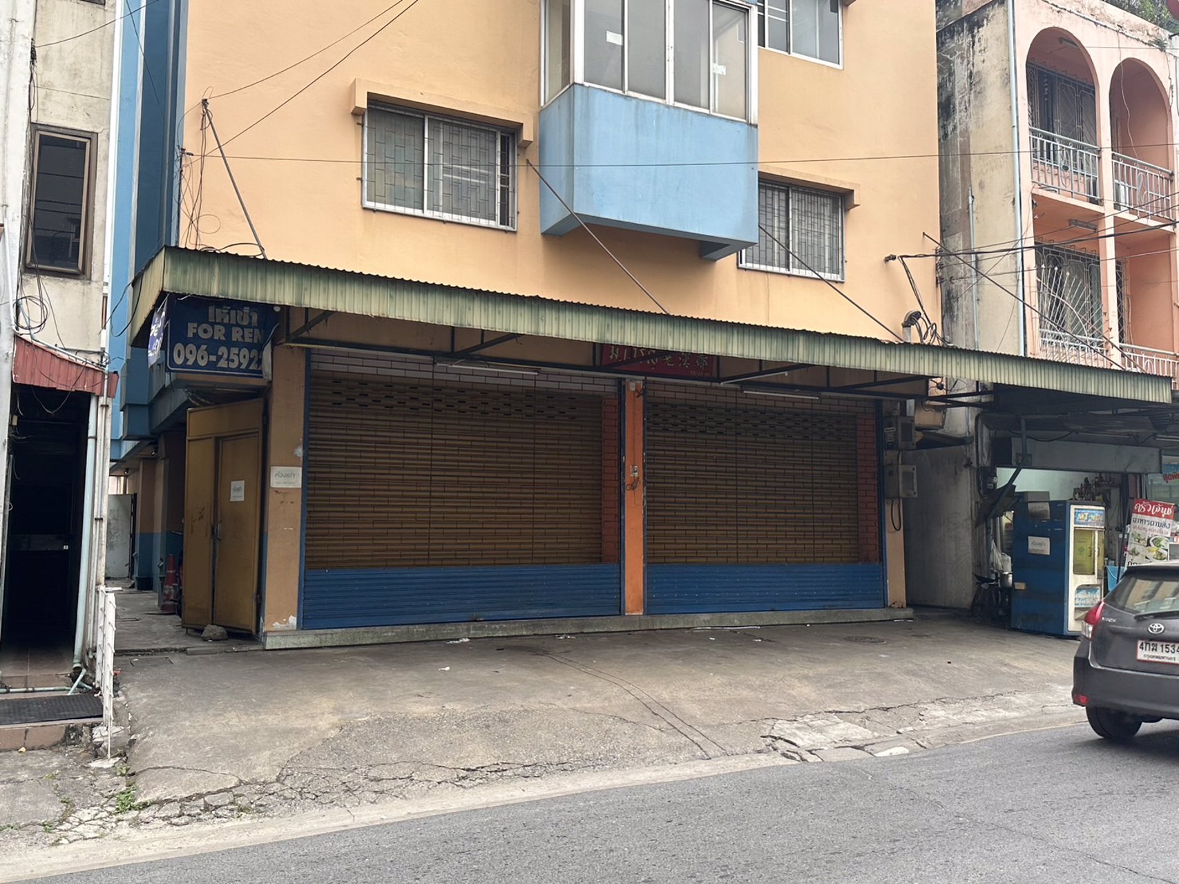 ให้เช่าห้องขายของ-ติดถนนใหญ่-1-คูหา