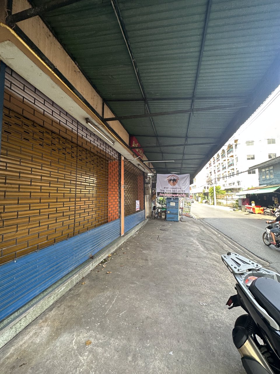 ให้เช่าห้องขายของ-ติดถนนใหญ่-1-คูหา