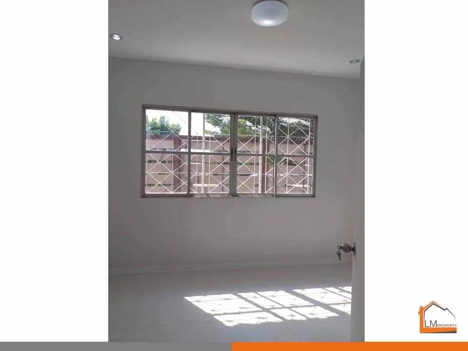 lmpt001-ขาย-ทาวน์เฮ้าส์-2ชั้น-หมู่บ้านร็อคการ์เด้น-1-ถนนวัชรพล-ซอย-5-