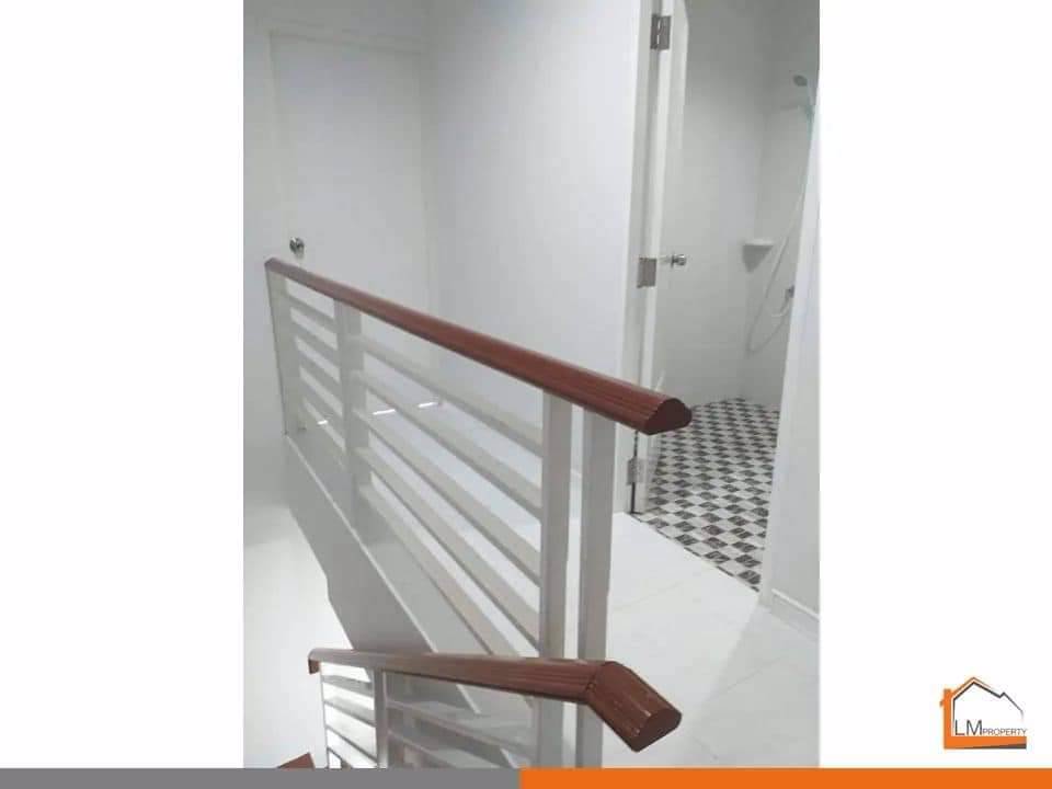 lmpt001-ขาย-ทาวน์เฮ้าส์-2ชั้น-หมู่บ้านร็อคการ์เด้น-1-ถนนวัชรพล-ซอย-5-