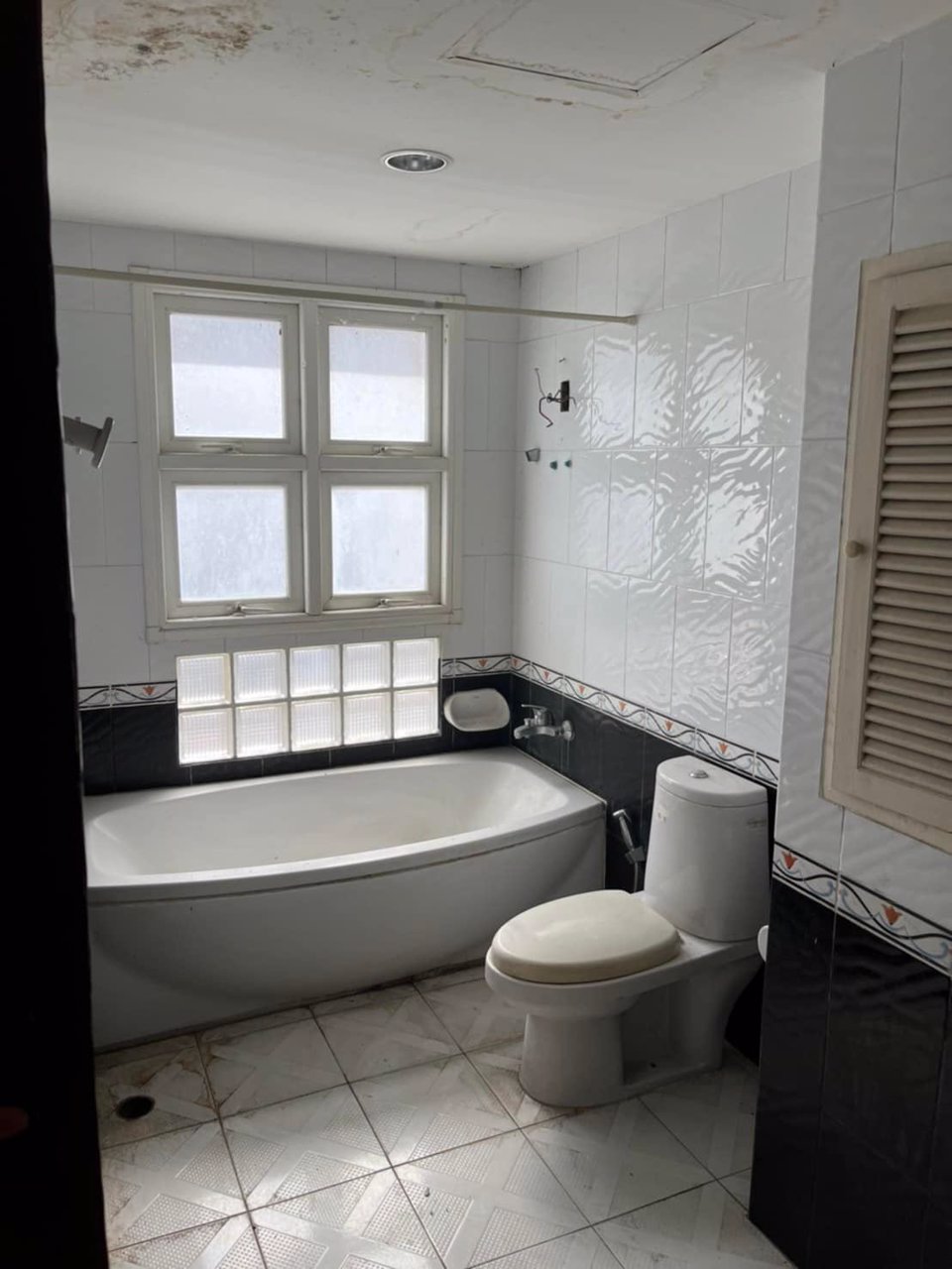 ขายด่วน-ทาวน์โฮม-45-ชั้น-ซวิภาวดี-20-ลาดพร้าว-18-ต่ำกว่าประเมิน-1-ล้าน