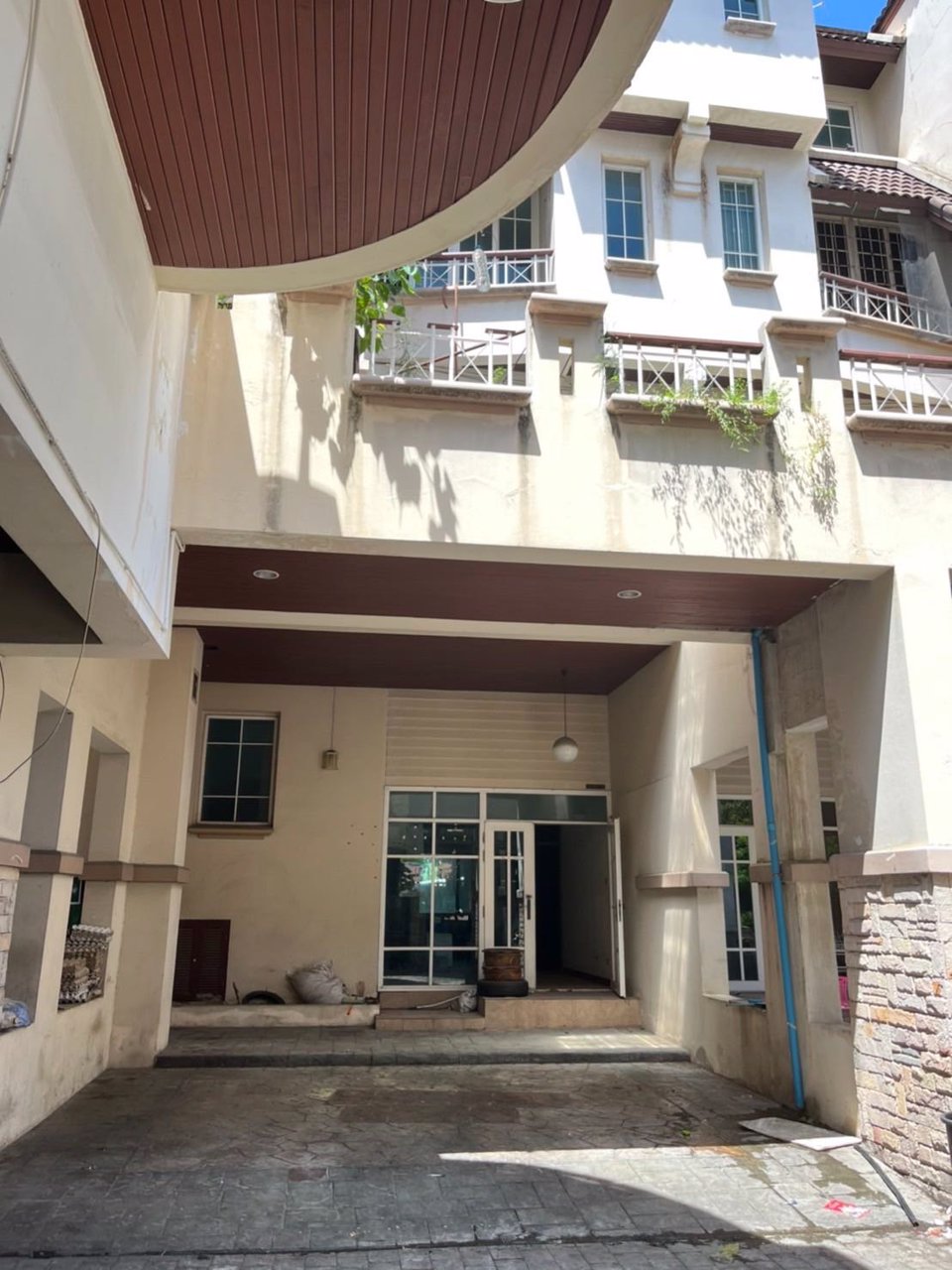 ขายด่วน-ทาวน์โฮม-45-ชั้น-ซวิภาวดี-20-ลาดพร้าว-18-ต่ำกว่าประเมิน-1-ล้าน