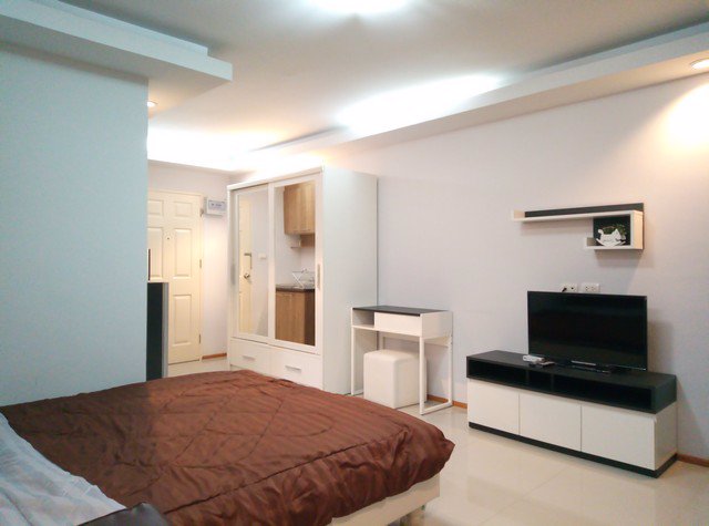 ให้เช่าคอนโด-eastern-platinum-condo-ทำเลดี-หน้านิคมอุตสาหกรรมอีสเทิร์นซีบอร์ด