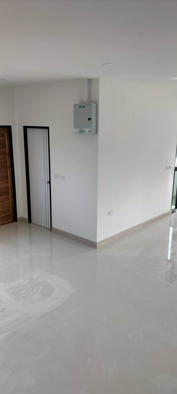 ขายบ้านสวนสร้างใหม่-เนื้อที่กว้างขวาง-538-ลบรวมโอน