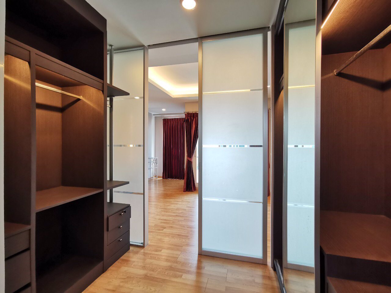 ขายด่วน-townhome-3ชั้น-เครือap-ห่างจากรถไฟฟ้าสายสีเหลือง-สถานีลาดพร้าว71-เพียง-12กม