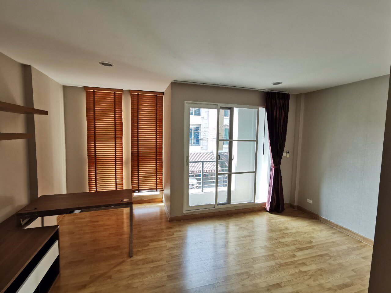 ขายด่วน-townhome-3ชั้น-เครือap-ห่างจากรถไฟฟ้าสายสีเหลือง-สถานีลาดพร้าว71-เพียง-12กม