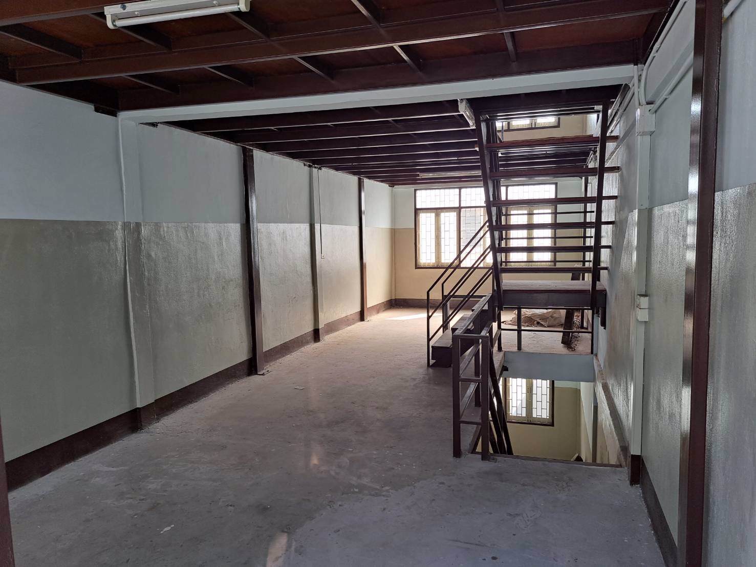 ขายอาคารพาณิชย์-5-ชั้น-1-คูหา-13-ตรว-9-ล้าน-ซอยแก้วฟ้า-มหาพฤฒาราม-กทม