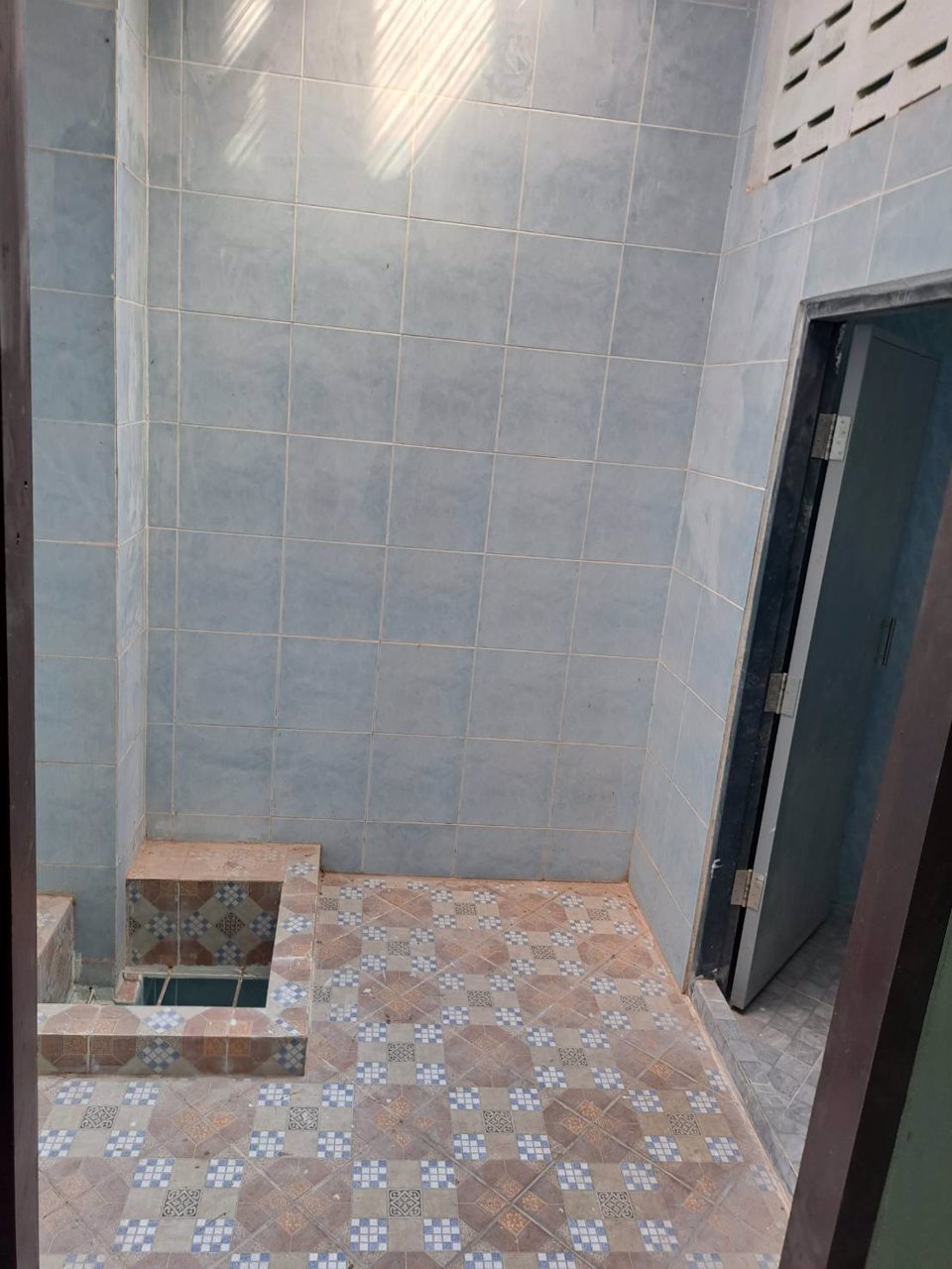 ขายอาคารพาณิชย์-5-ชั้น-1-คูหา-13-ตรว-9-ล้าน-ซอยแก้วฟ้า-มหาพฤฒาราม-กทม