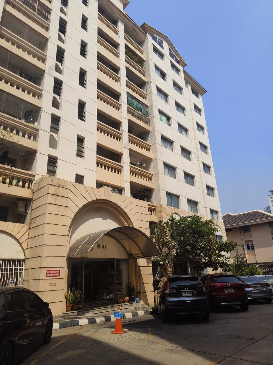 ขายด่วน-คอนโดเซ็นจูรี่-ปาร์ค-ใกล้เซ็นทรัลลาดพร้าว-ขนาด-305-ตรม