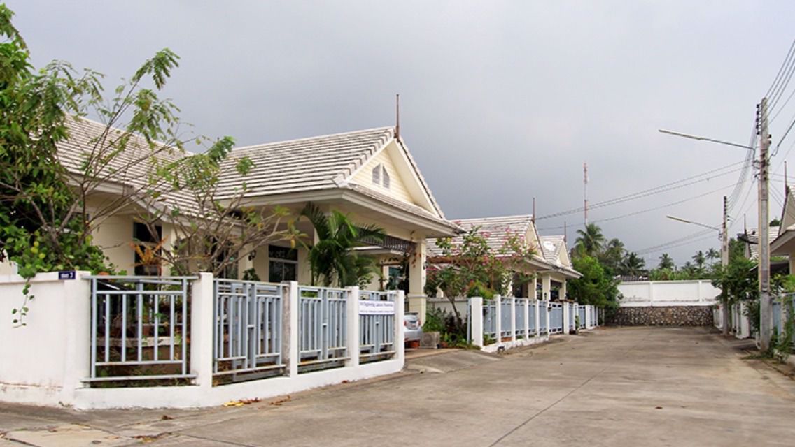 ขายและให้เช่า-บ้านเดี่ยวศรีราชา-เฟอร์นิเจอร์ครบ