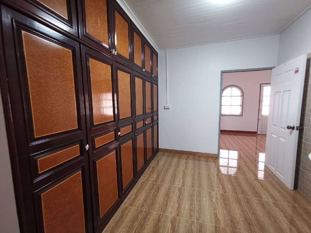 ให้เช่าทาวน์โฮม-2ชั้น-3ห้องนอน-2ห้องน้ำ-ติดกับมหาวิทยาลัยรามคำแหง