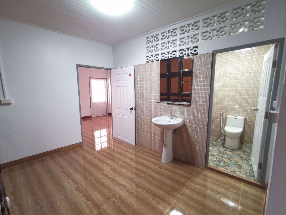 ให้เช่าทาวน์โฮม-2ชั้น-3ห้องนอน-2ห้องน้ำ-ติดกับมหาวิทยาลัยรามคำแหง