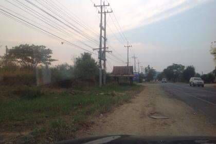 ขายที่ดิน-เนื้อที่6ไร่-ติดถนนใหญ่-น้ำไฟพร้อม