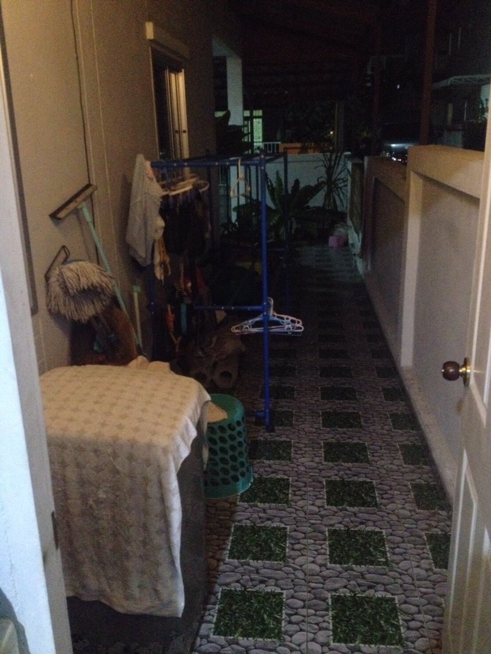 ขายทาวน์โฮม-โครงการโกลเด้นโฮมแหลมฉบัง-หลังหัวมุม-สภาพดี