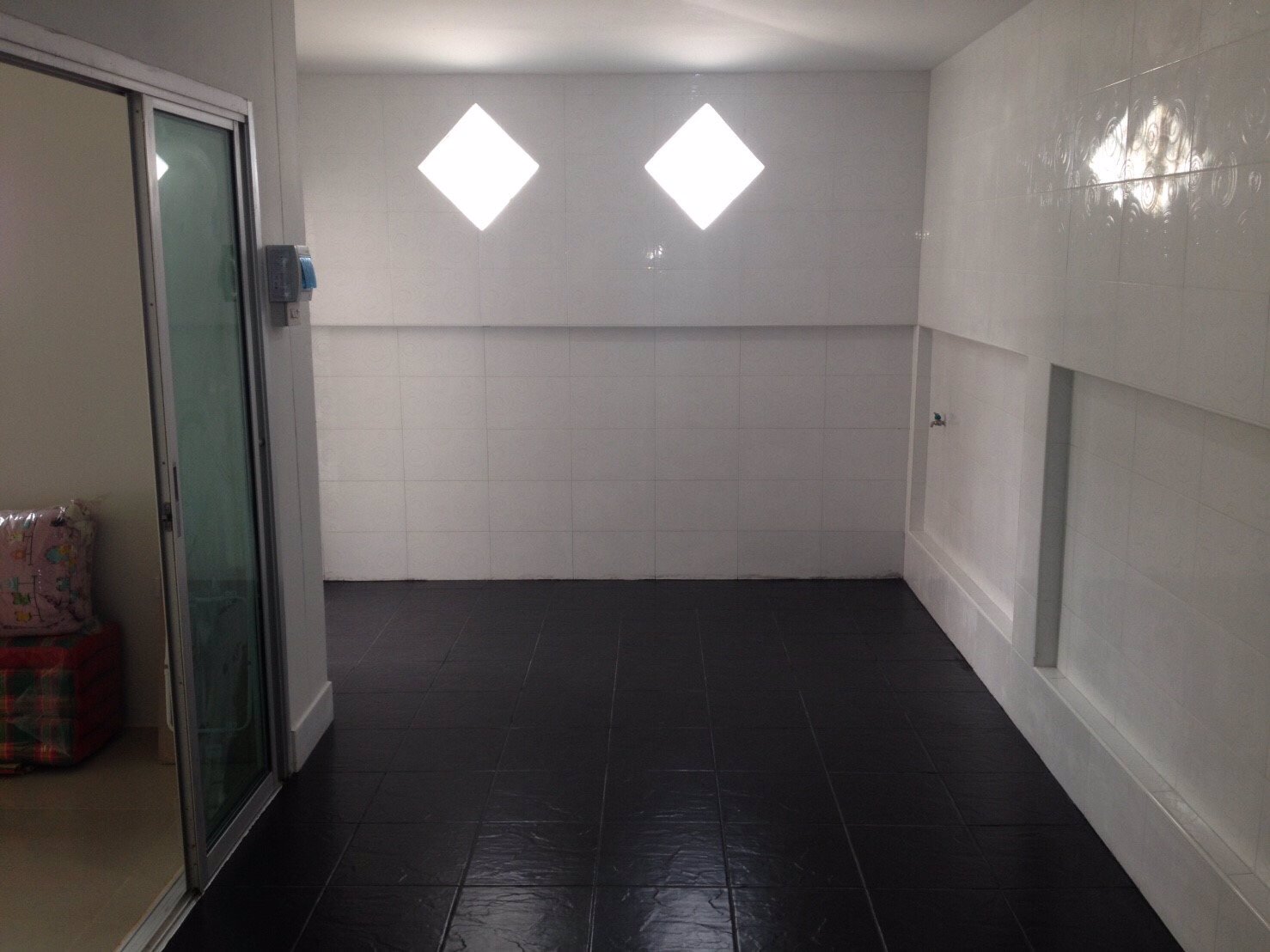 ขายทาวน์โฮม-โครงการโกลเด้นโฮมแหลมฉบัง-หลังหัวมุม-สภาพดี