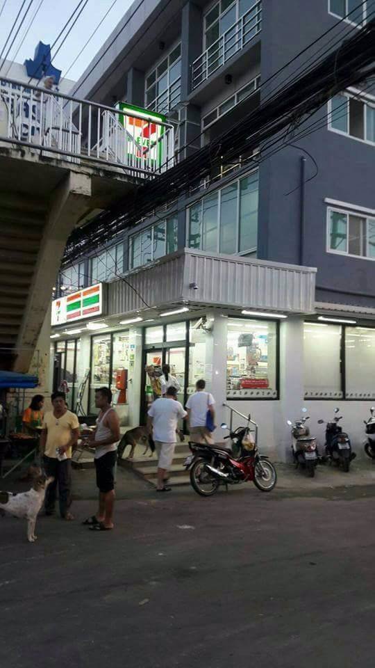 ขายอาคารพานิชย์แบบใหม่-3-คูหา-4-ชั้น-พัทยา-นาจอมเทียน-พร้อมสัญญาเช่า-7-11-รับค่าเช่า-198000-เดือ