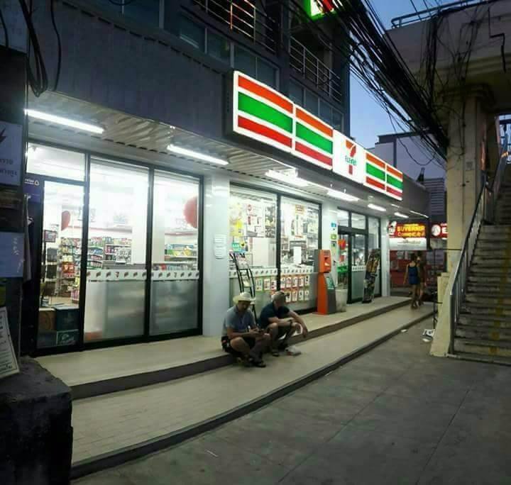 ขายอาคารพานิชย์แบบใหม่-3-คูหา-4-ชั้น-พัทยา-นาจอมเทียน-พร้อมสัญญาเช่า-7-11-รับค่าเช่า-198000-เดือ