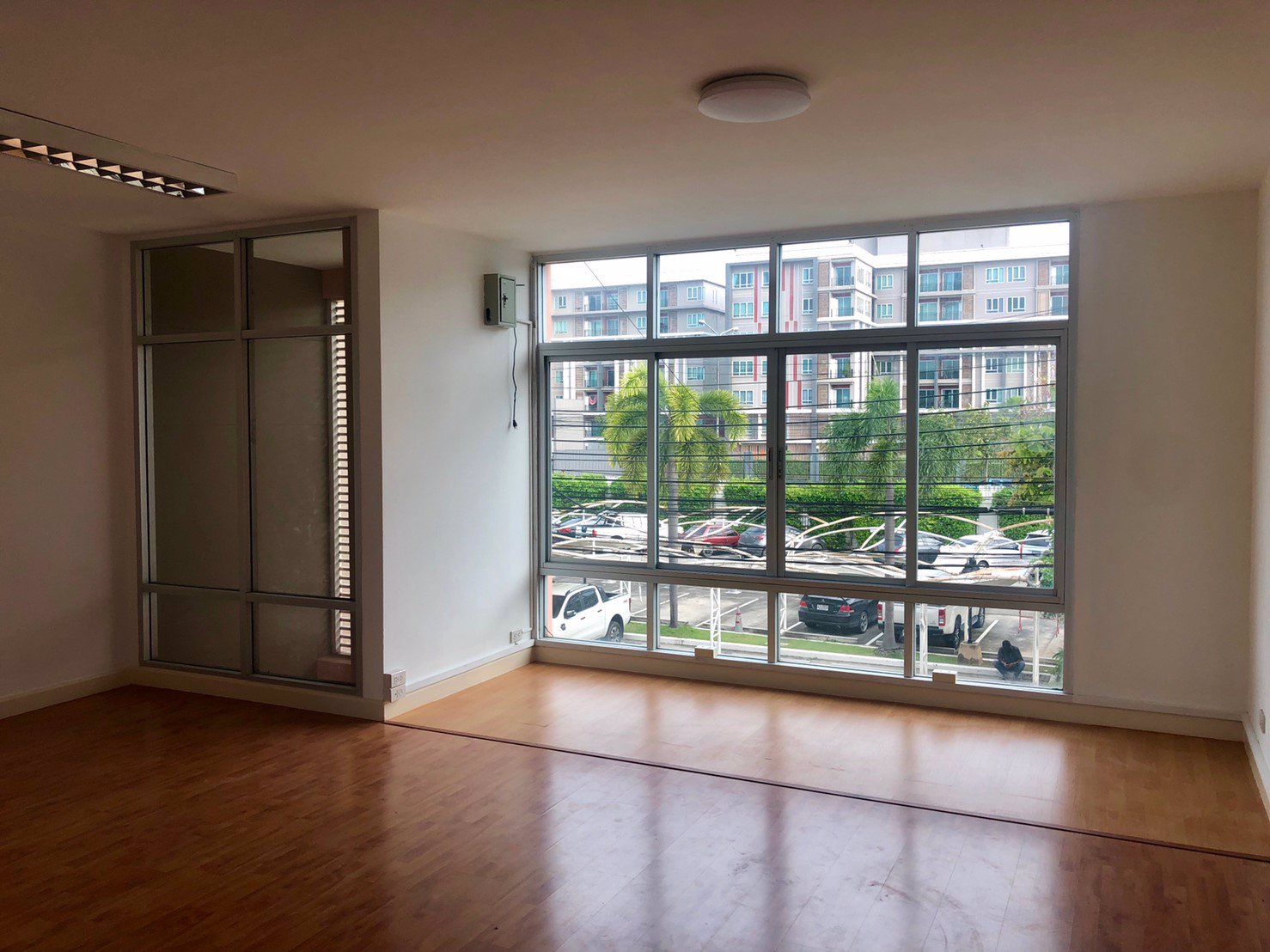 โฮมออฟฟิศ-4-ชั้น-โครงการเวิร์คเพลส-รัชดา-รามอินทรา-ทำเลดี