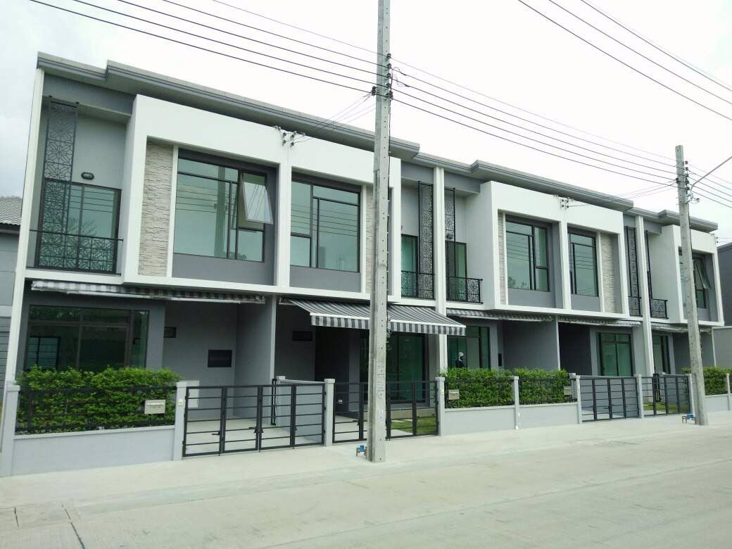 ให้เช่าทาวน์เฮาส์ใหม่ทั้งหลัง-2-ชั้น-โครงการพลีโน่-บางใหญ่