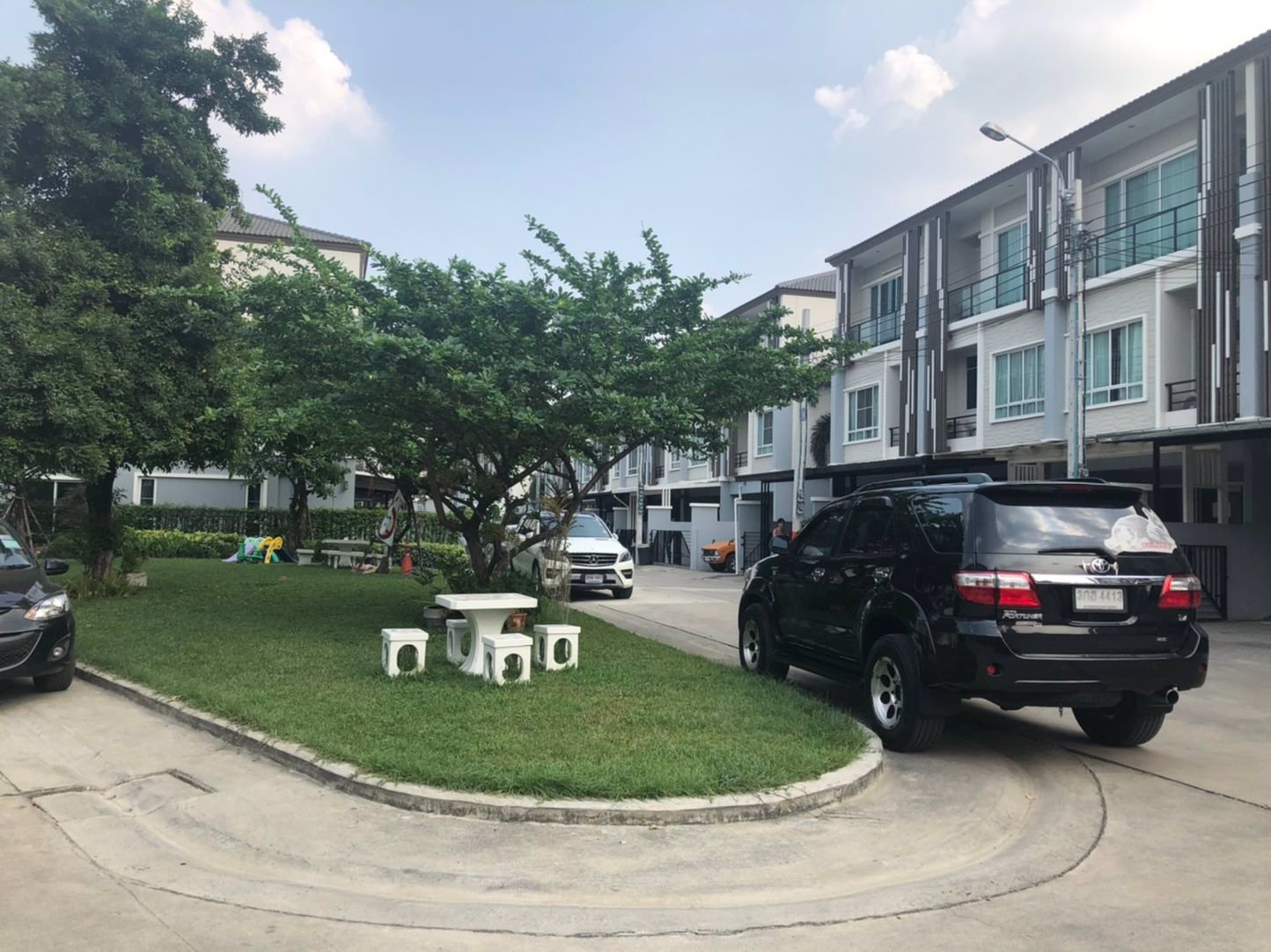 ให้เช่าทาวน์เฮาส์ใหม่ทั้งหลัง-3-ชั้น-โครงการ-the-plant-citi-เมืองทองธานี