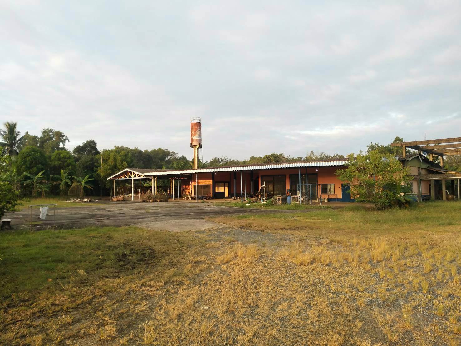 ขายที่ดินเนื้อที่-42-ไร่-ติดถนนทางหลวงหมายเลข-317-จันทบุรี-สระแก้ว-