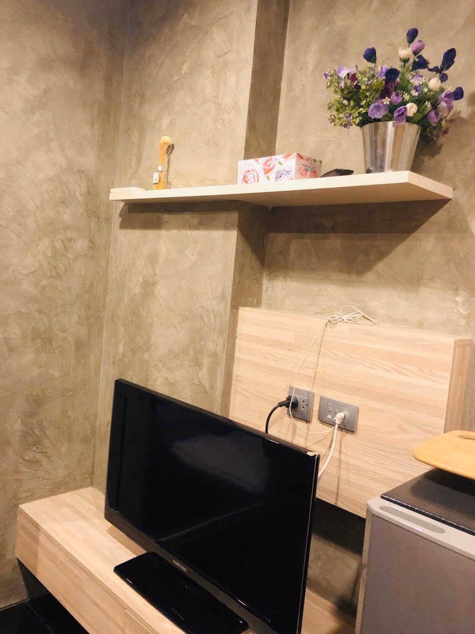 ให้เช่าคอนโด-“h2-condo-ตึก-metal-สไตล์ลอฟท์