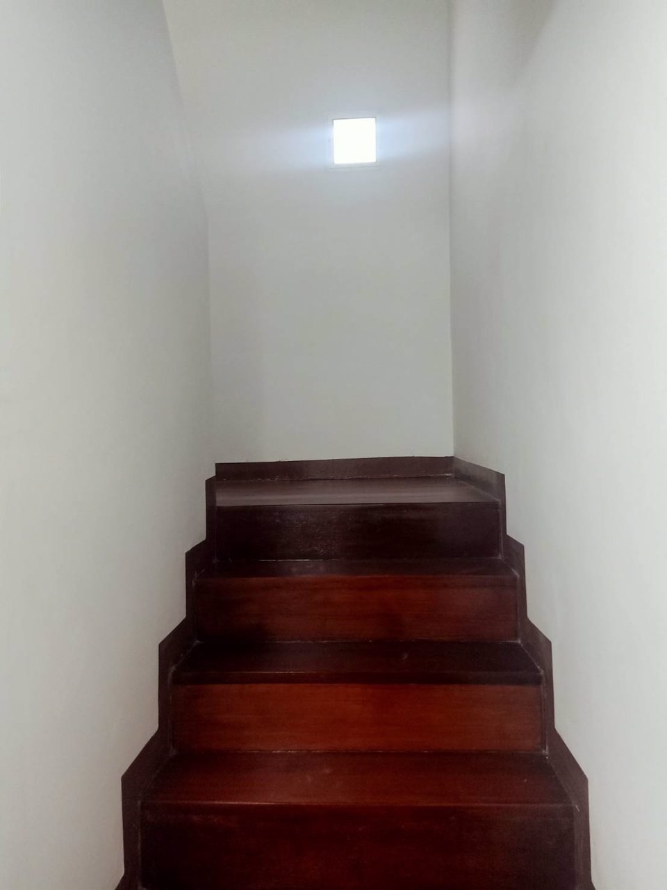 ขายทาวน์เฮ้าส์-3-ชั้น-หมู่บ้านเมืองทองการ์เด้น-33