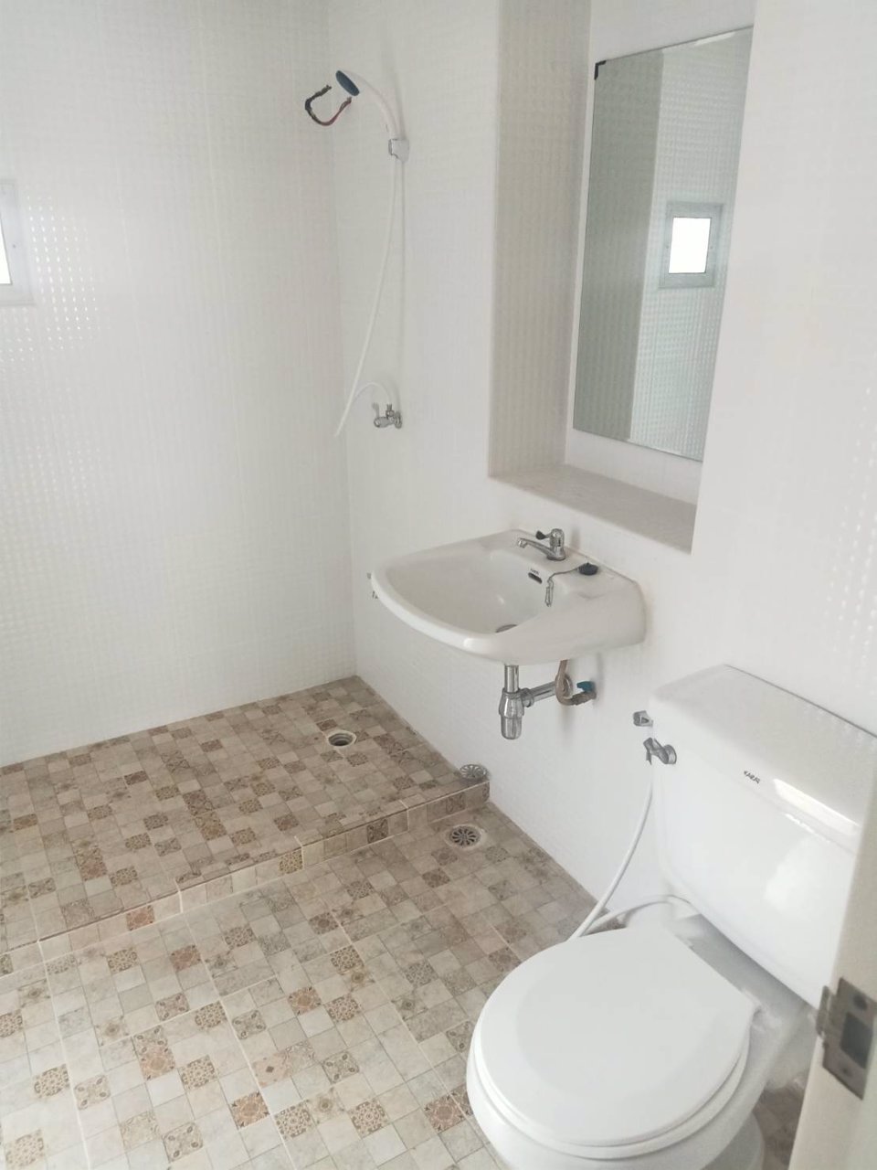 ขายทาวน์เฮ้าส์-3-ชั้น-หมู่บ้านเมืองทองการ์เด้น-33