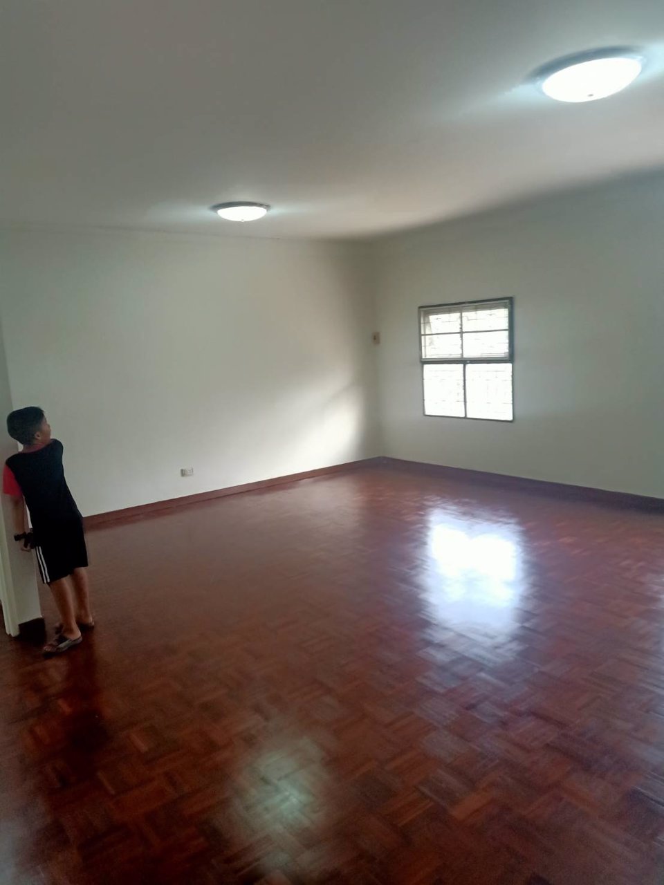 ขายทาวน์เฮ้าส์-3-ชั้น-หมู่บ้านเมืองทองการ์เด้น-33