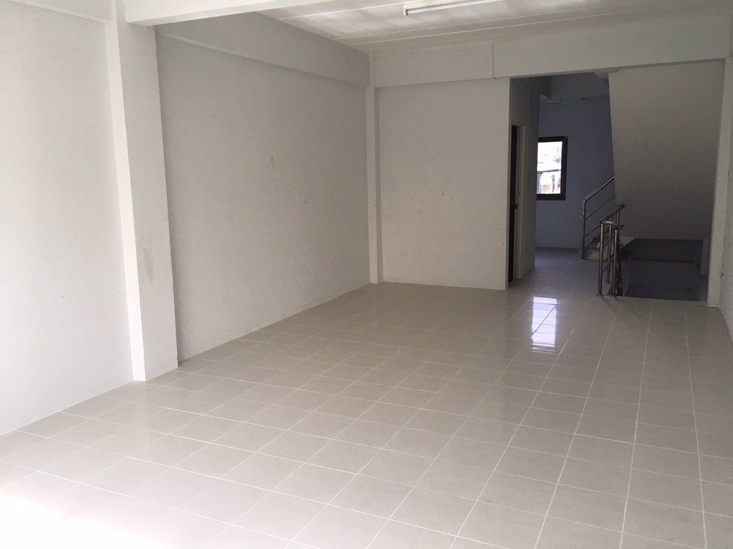 ขายอาคารพานิชย์-อยู่ในเครือสหพัฒน์-ศรีราชา